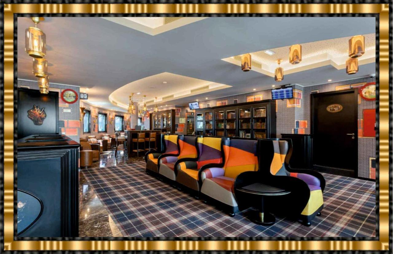 Hotel Jaguar Oporto - Airport To Hotel And City Center And Vice-Versa Is A Free And Continuous Shuttle Service From 7Am To 8Pm ภายนอก รูปภาพ