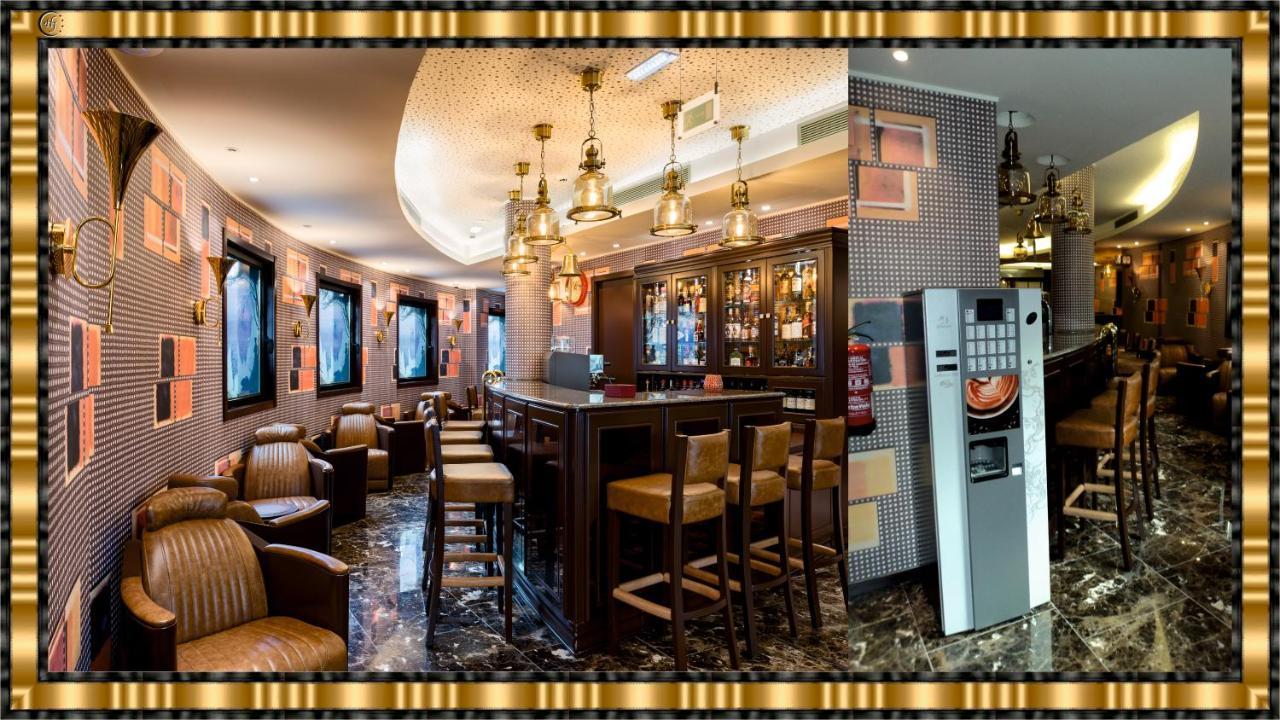 Hotel Jaguar Oporto - Airport To Hotel And City Center And Vice-Versa Is A Free And Continuous Shuttle Service From 7Am To 8Pm ภายนอก รูปภาพ