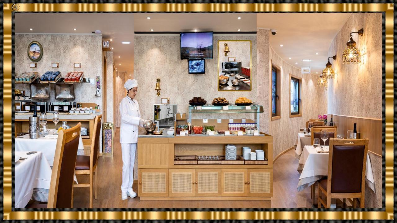 Hotel Jaguar Oporto - Airport To Hotel And City Center And Vice-Versa Is A Free And Continuous Shuttle Service From 7Am To 8Pm ภายนอก รูปภาพ